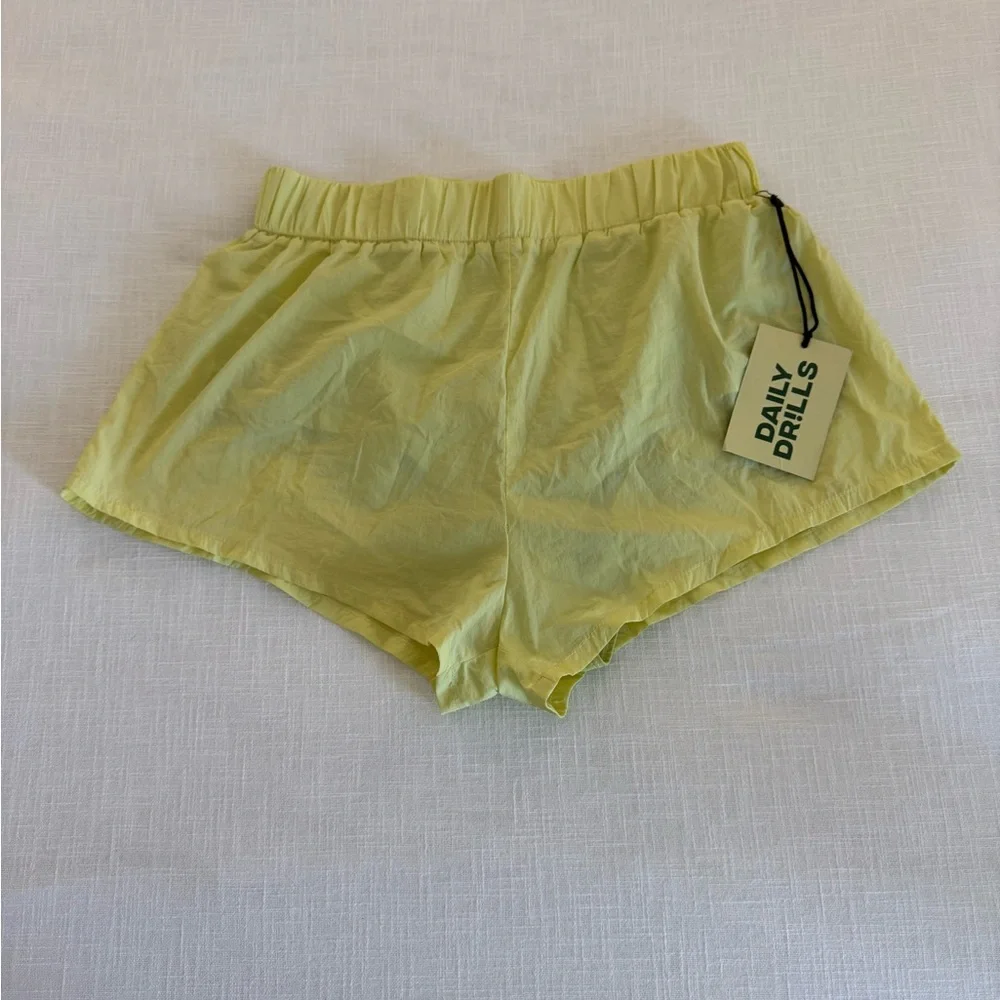 Daily Drills Lemonade Bounce Shorts - Picture 1 of 3